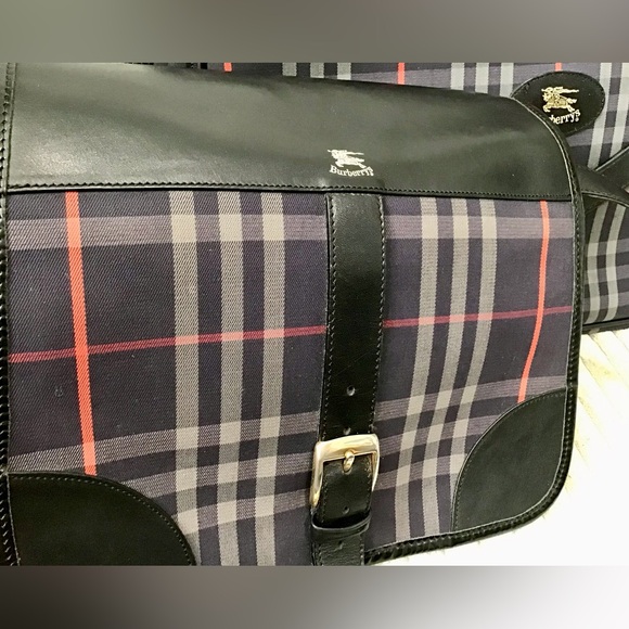 Burberry Travel Bags - Picture 5 of 16